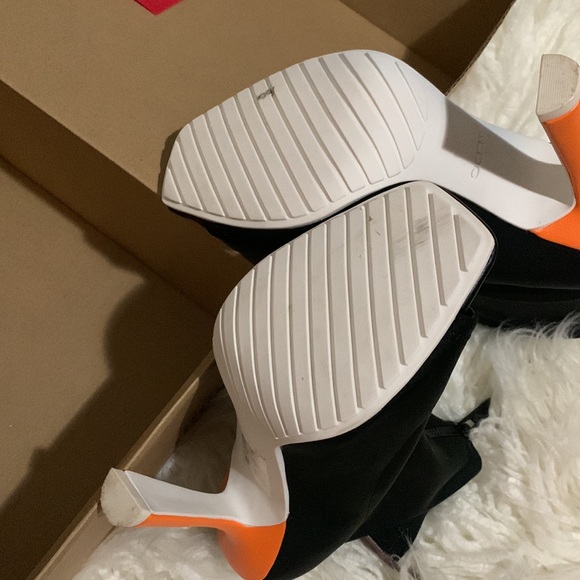 ALDO  Women's Open Toe Bootie Heel Black With Neon Orange Heel. - Picture 6 of 6